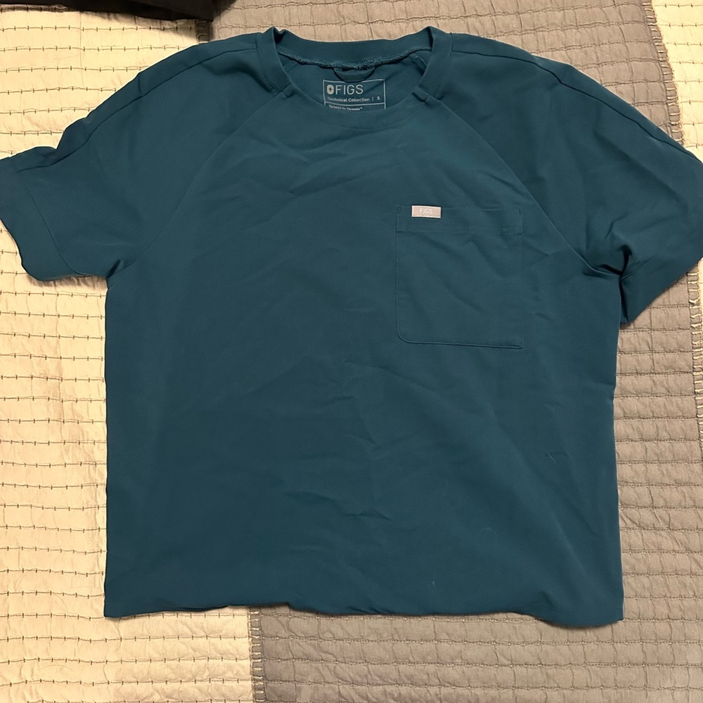 Figs size Small scrub top, barely worn